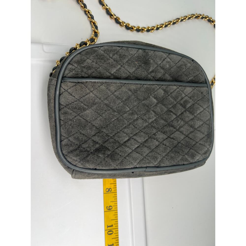 Vintage 90's Newport News Purse Bag Crossbody Grey Suede Quilted Gold Chain Lux - Picture 14 of 14
